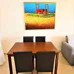 Dolphins Apartment